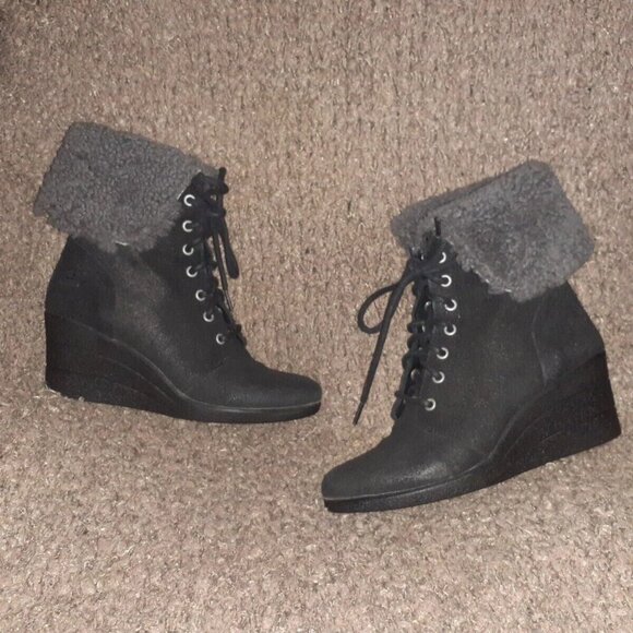 UGG-Zea-Black Suede Leather Shearling Wedge   Lace-Up Boots-Sz 36 - Picture 1 of 7